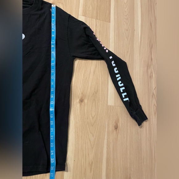 BTS Speak Yourself Tour Black Long Sleeve Shirt Size Medium - Picture 7 of 7